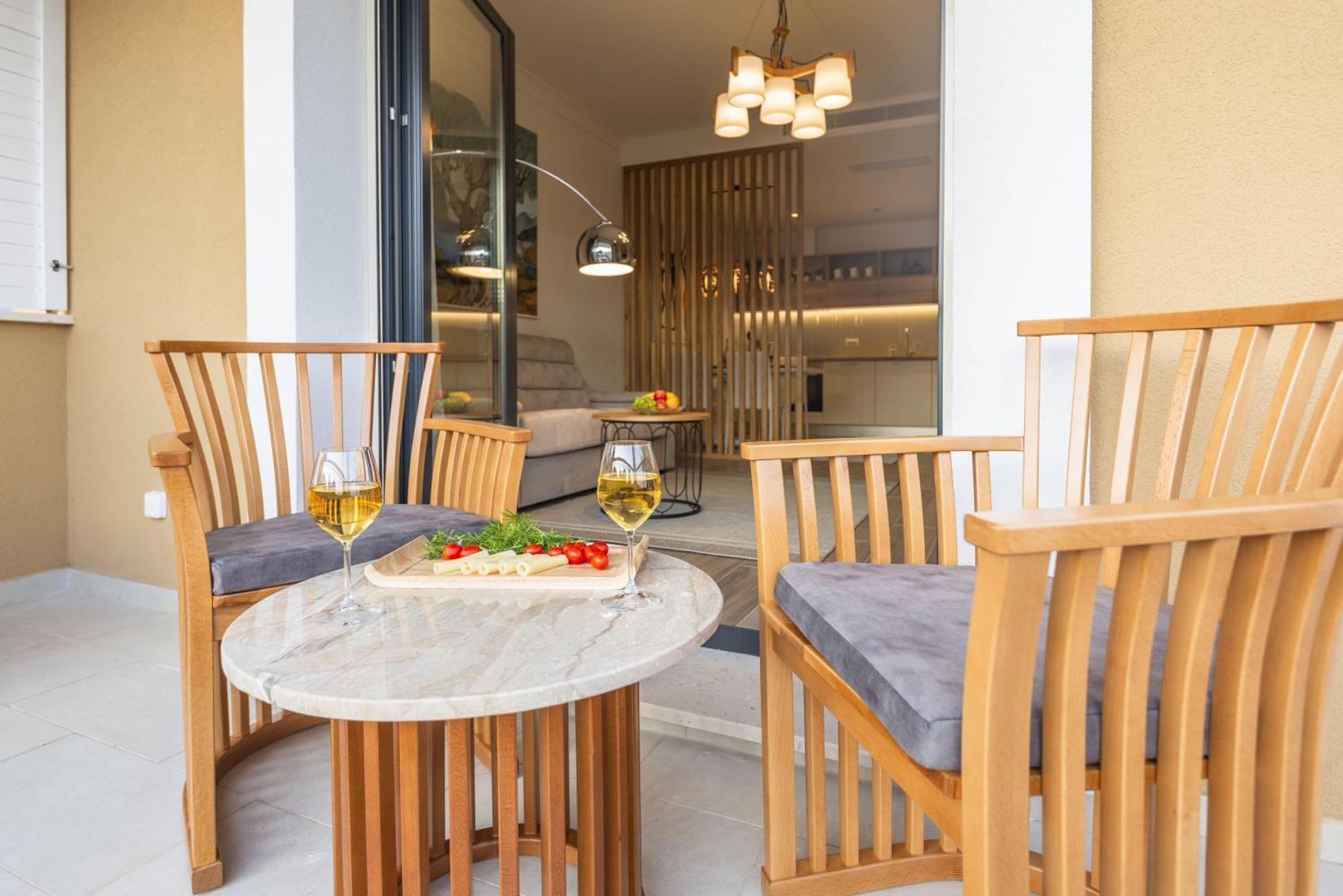 Lustica Apartments Central Tivat Phòng bức ảnh